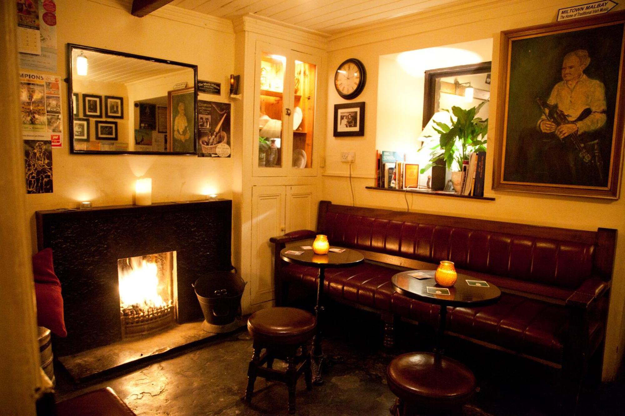 Bed and Breakfast The Townhouse Milltown Malbay Exterior foto