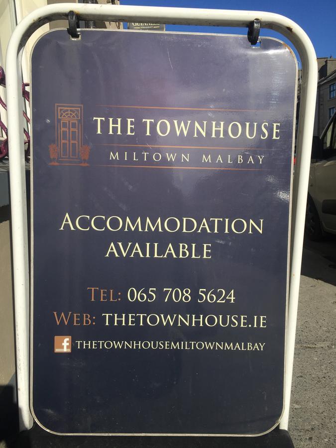 Bed and Breakfast The Townhouse Milltown Malbay Exterior foto